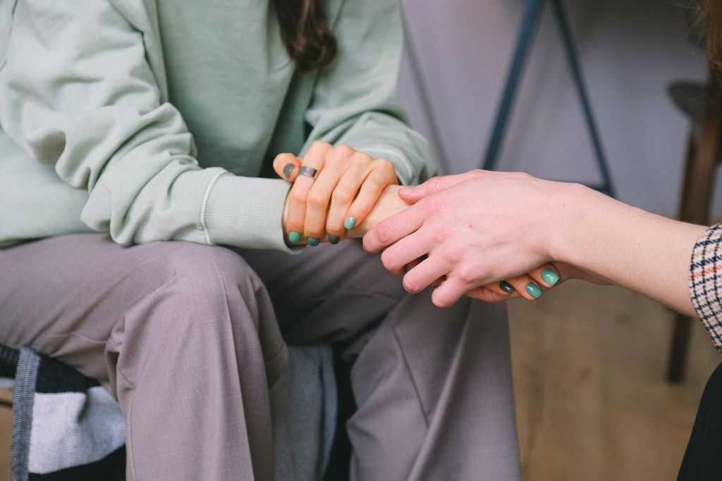 Supporting holding hands - Which Rehab